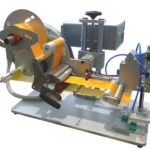 Etichettatrice semi-automatica con applicatore pneumatico per applicazione su prodotti piani