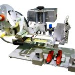 Etichettatrice semi-automatica con applicatore pneumatico per applicazione su prodotti irregolari