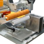 Etichettatrice semi-automatica per applicazione su tubi vuoti per cosmetici